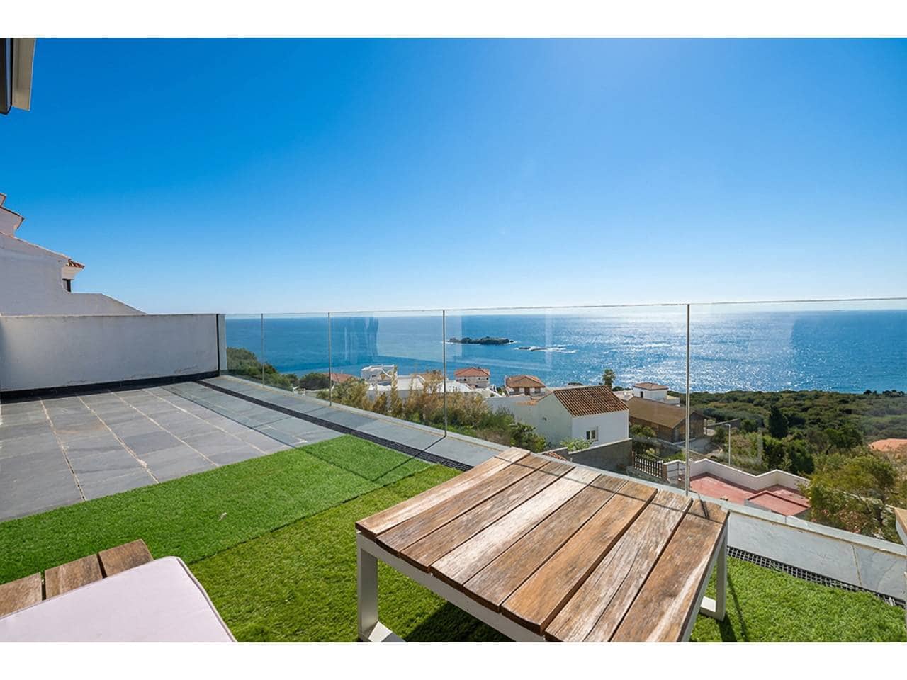 2 sovrum Villa till salu i Algeciras med pool garage - 550 000 € (Ref: 9669850)