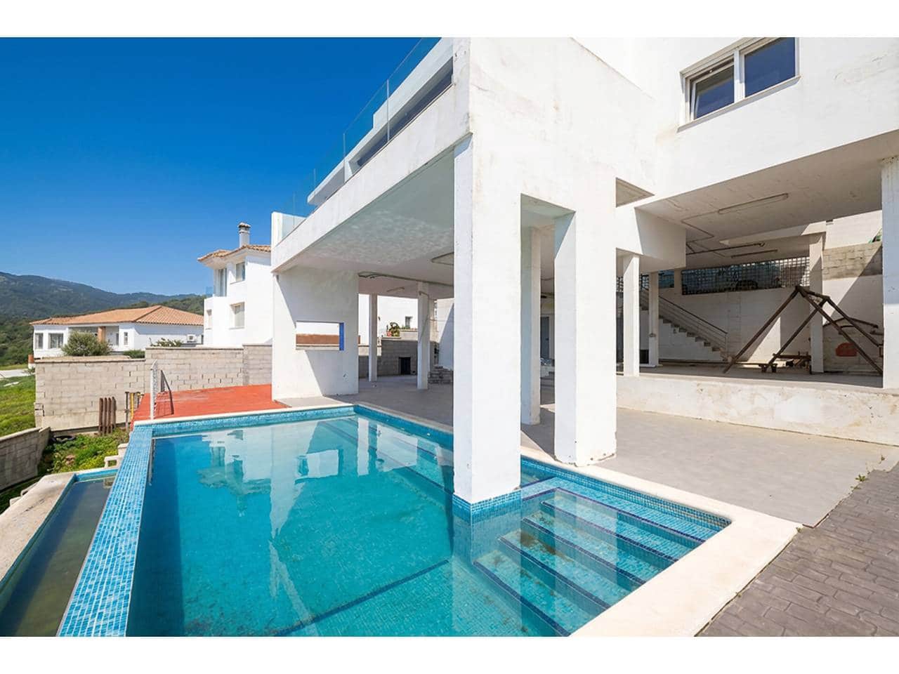 2 sovrum Villa till salu i Algeciras med pool garage - 550 000 € (Ref: 9669850)