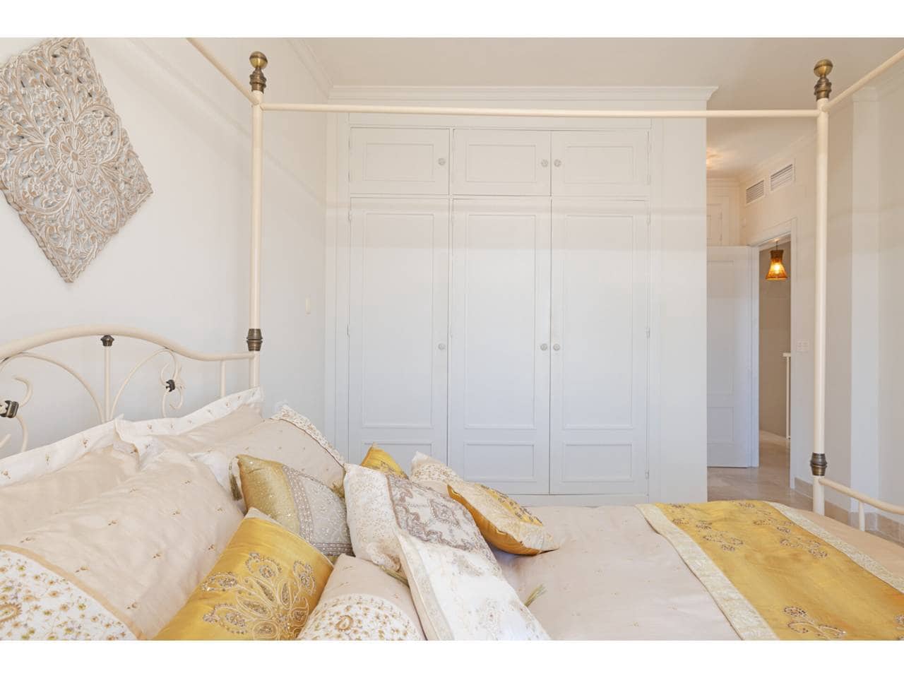 3 bedroom Townhouse for sale in La Alcaidesa with pool garage - € 620,000 (Ref: 9700316)