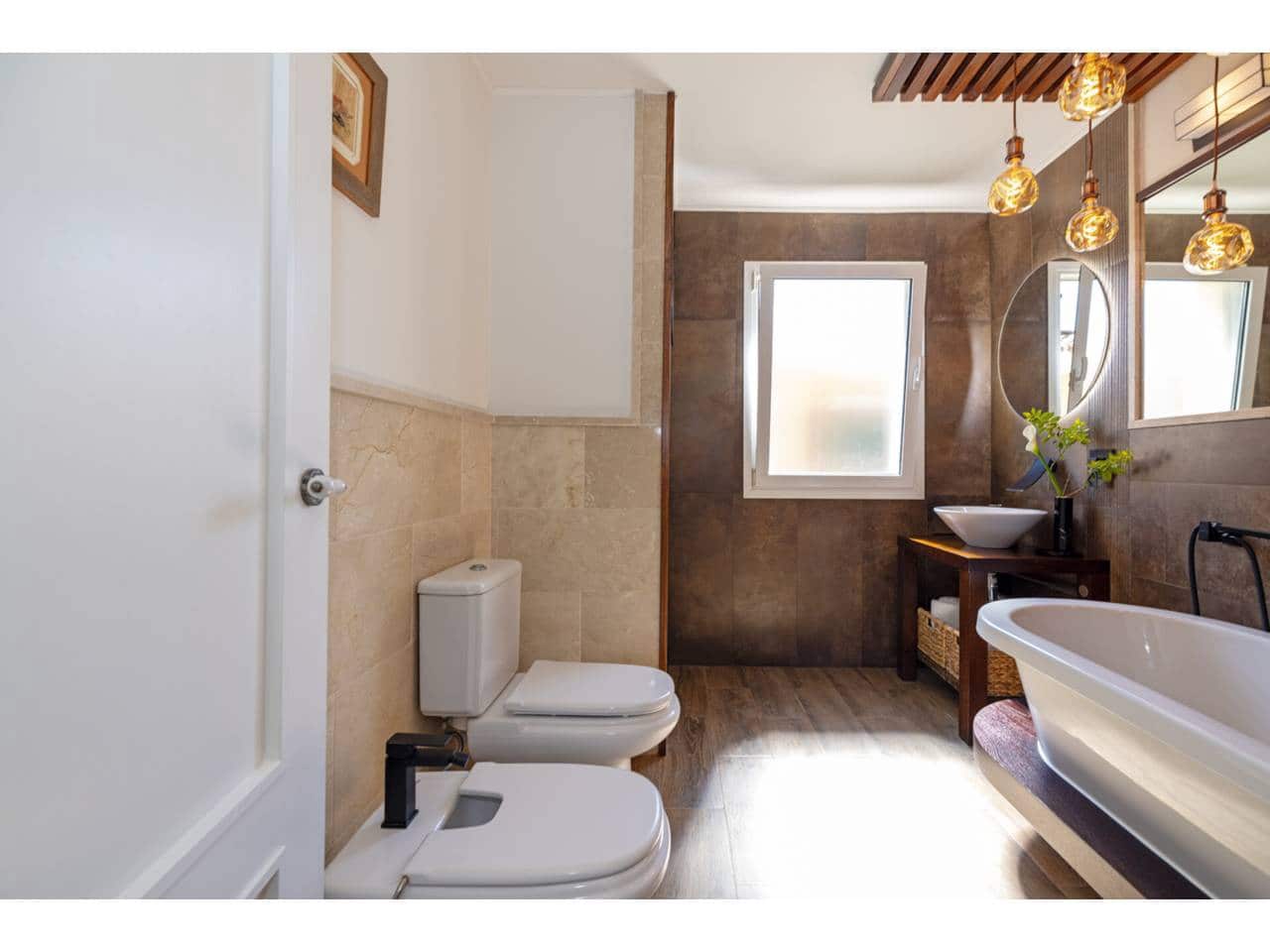 3 bedroom Townhouse for sale in La Alcaidesa with pool garage - € 620,000 (Ref: 9700316)