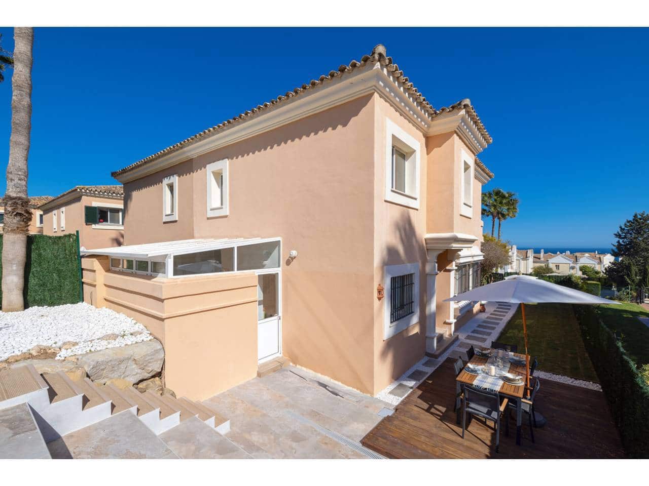 3 bedroom Townhouse for sale in La Alcaidesa with pool garage - € 620,000 (Ref: 9700316)