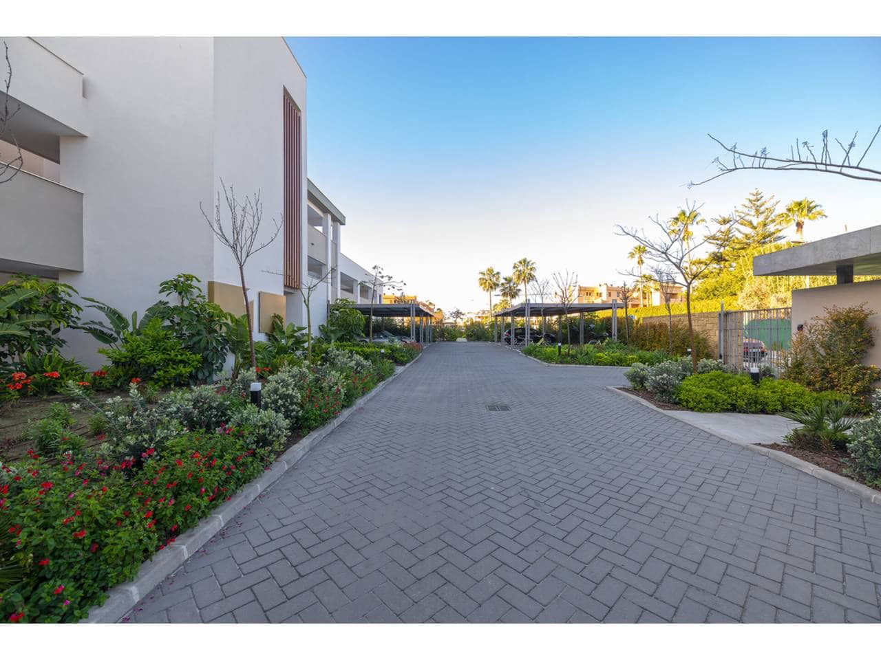 3 bedroom Apartment for sale in Casares with pool garage - € 525,000 (Ref: 9710960)