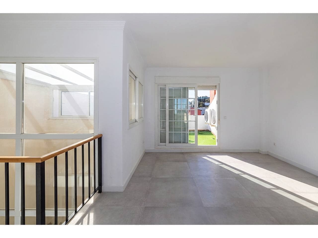 5 bedroom Townhouse for sale in Sotogrande with pool garage - € 689,000 (Ref: 9710961)