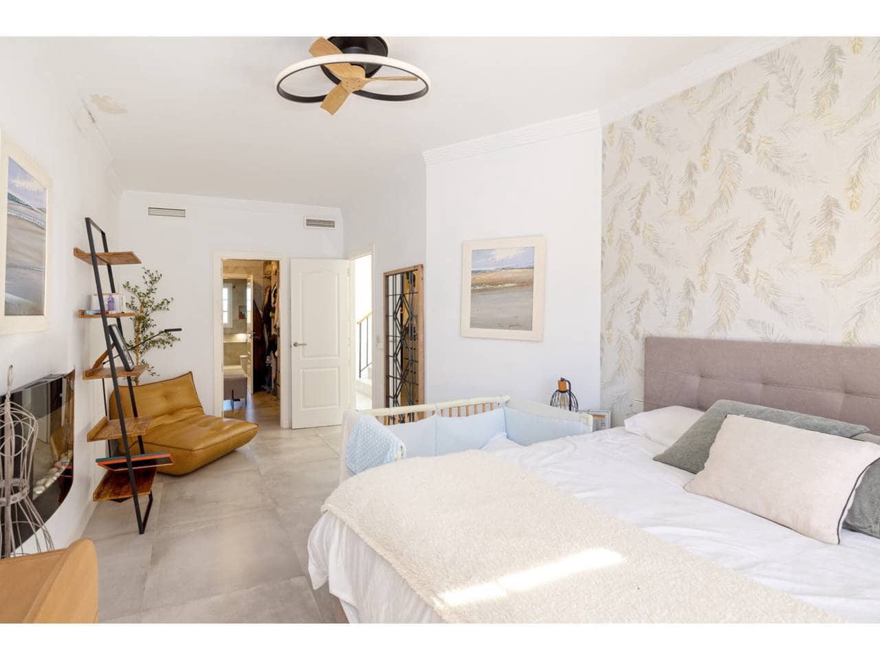 5 bedroom Townhouse for sale in Sotogrande with pool garage - € 689,000 (Ref: 9710961)