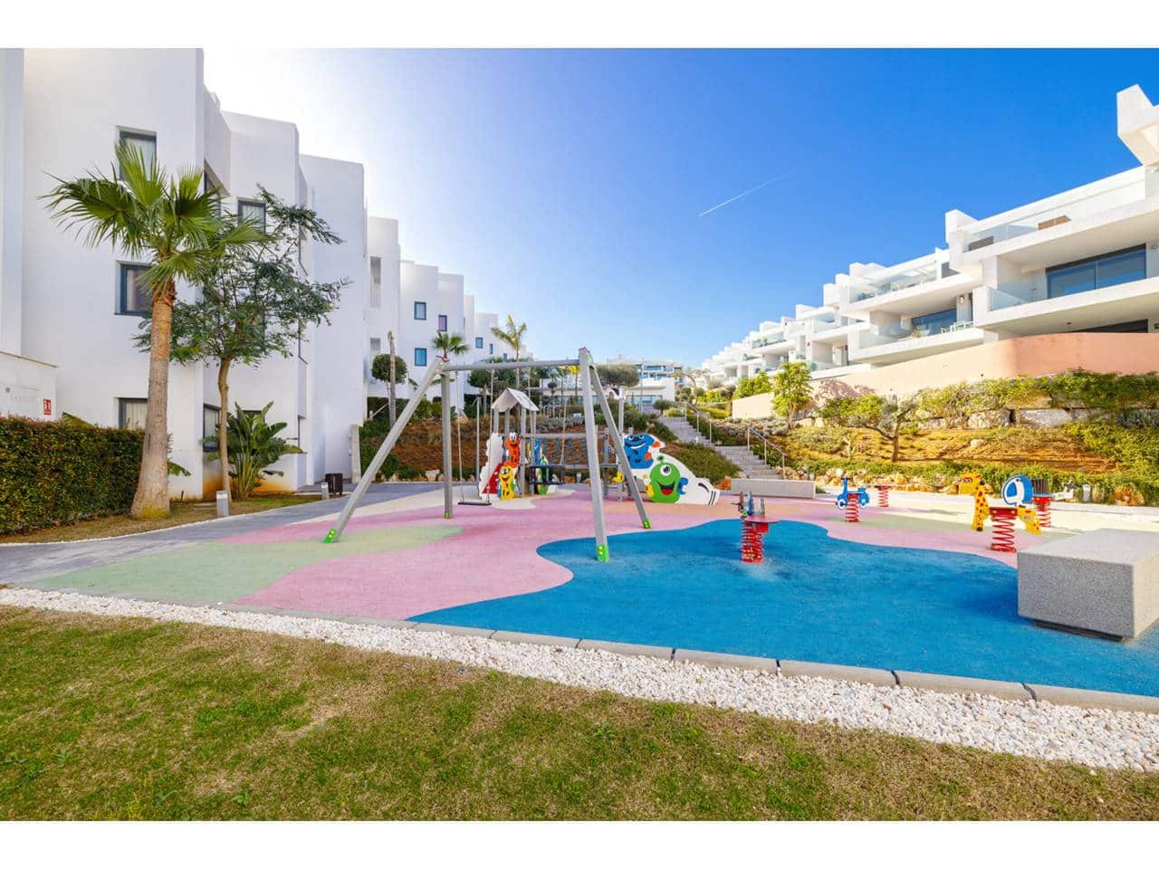 3 Zimmer Apartment zu verkaufen in Manilva mit Pool Garage - 495.000 € (Ref: 9721021)