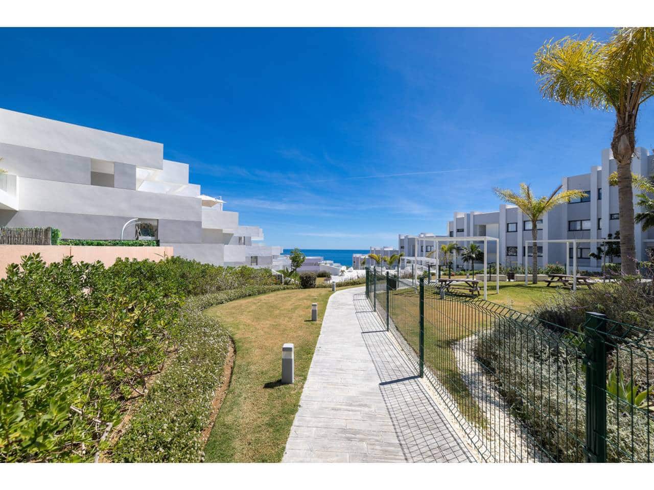 3 Zimmer Apartment zu verkaufen in Manilva mit Pool Garage - 495.000 € (Ref: 9721021)