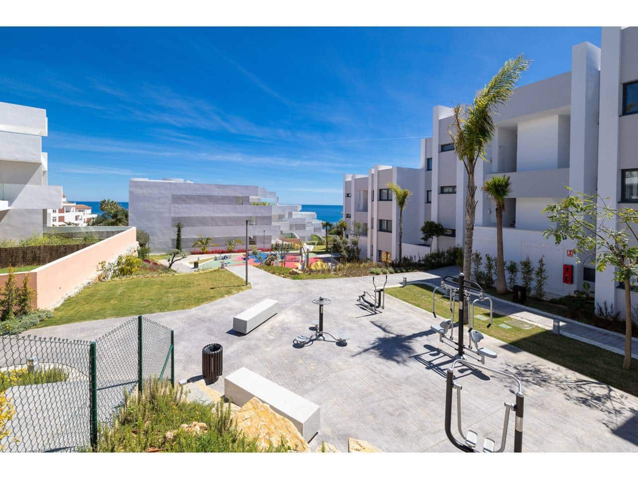 3 Zimmer Apartment zu verkaufen in Manilva mit Pool Garage - 495.000 € (Ref: 9721021)