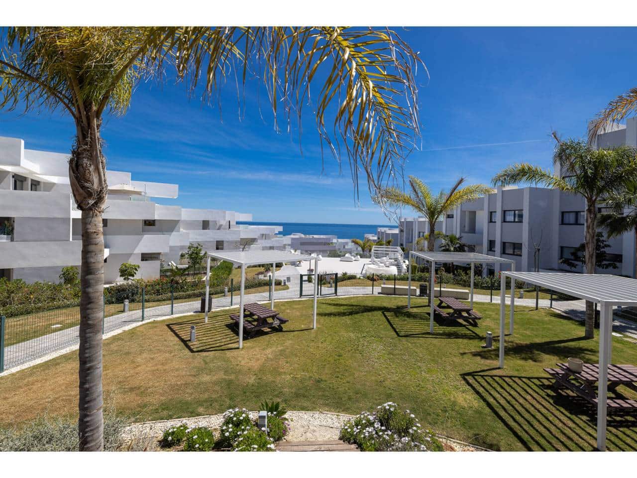 3 Zimmer Apartment zu verkaufen in Manilva mit Pool Garage - 495.000 € (Ref: 9721021)