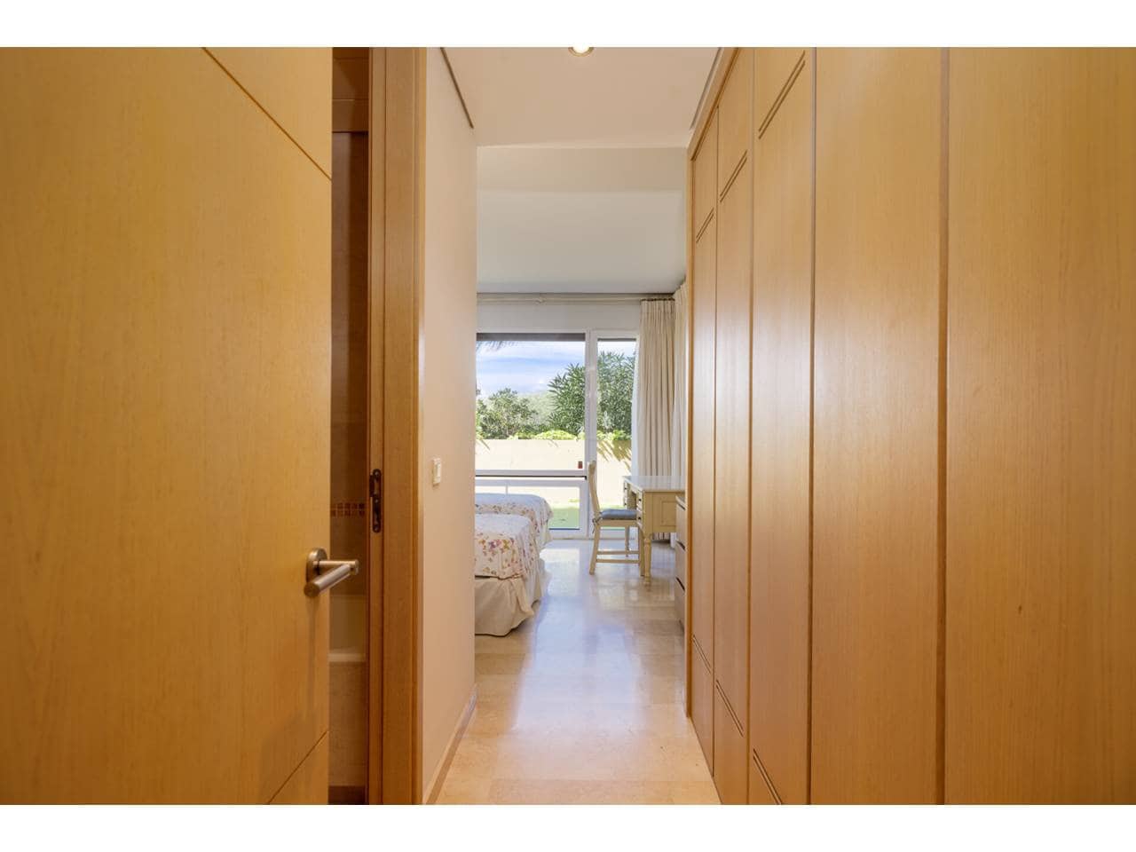 3 slaapkamer Appartement te koop in Sotogrande met zwembad garage - € 910.000 (Ref: 9731525)