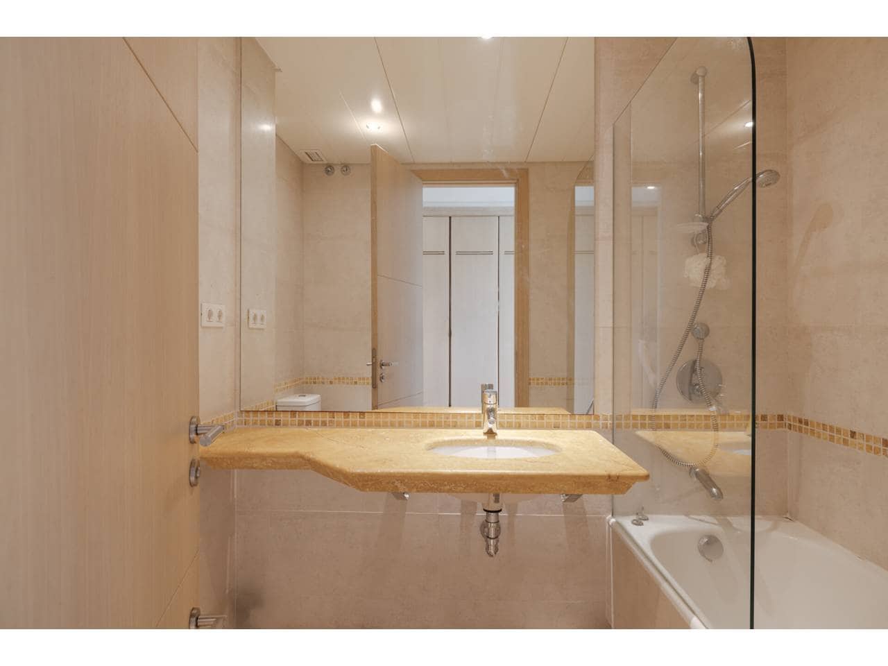 3 slaapkamer Appartement te koop in Sotogrande met zwembad garage - € 910.000 (Ref: 9731525)