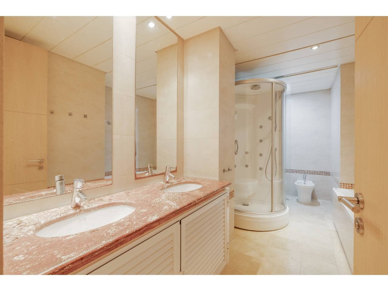 3 slaapkamer Appartement te koop in Sotogrande met zwembad garage - € 910.000 (Ref: 9731525)