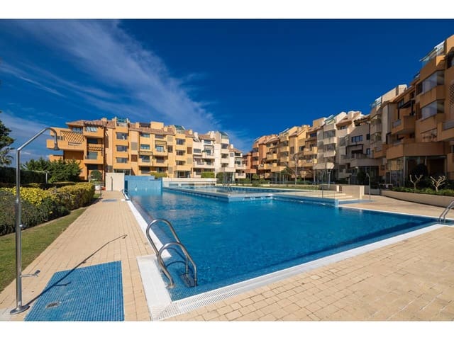 3 chambre Appartement à vendre à Sotogrande, San Roque avec piscine garage - 910 000 € (Ref: 9731525)