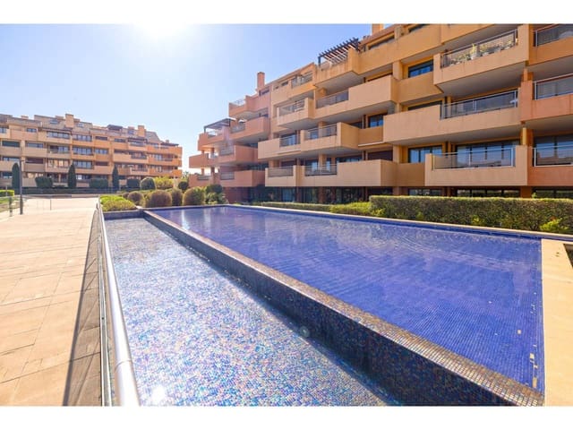 3 chambre Appartement à vendre à Sotogrande, San Roque avec piscine garage - 910 000 € (Ref: 9731525)