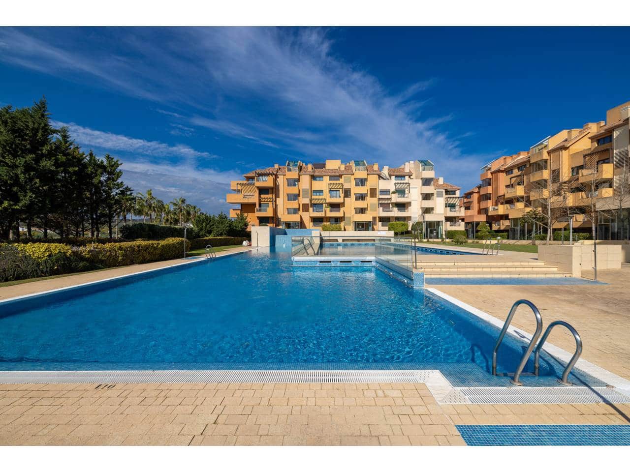 3 slaapkamer Appartement te koop in Sotogrande met zwembad garage - € 910.000 (Ref: 9731525)