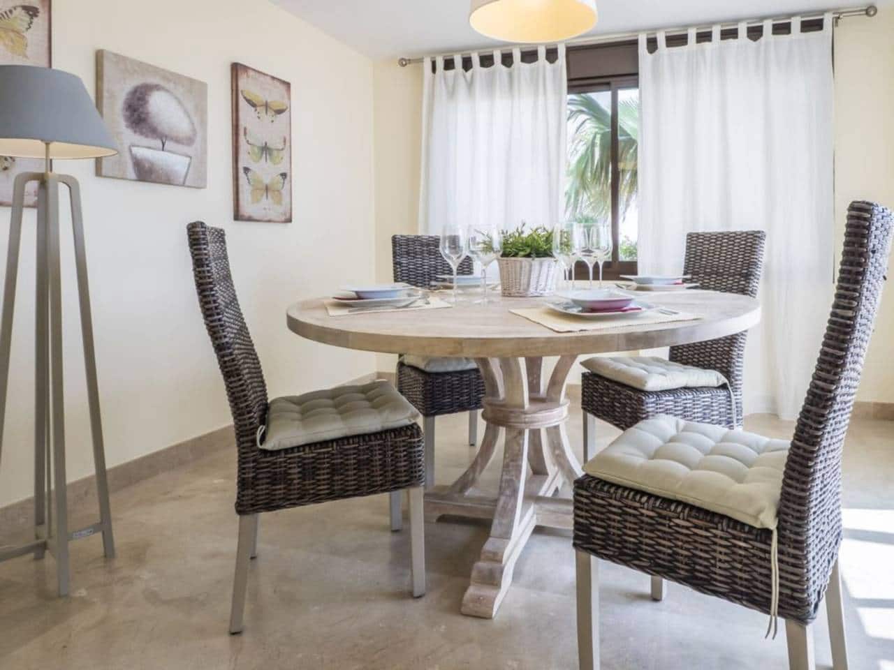 4 quarto Casa em Banda para venda em La Alcaidesa com piscina garagem - 630 000 € (Ref: 9788091)