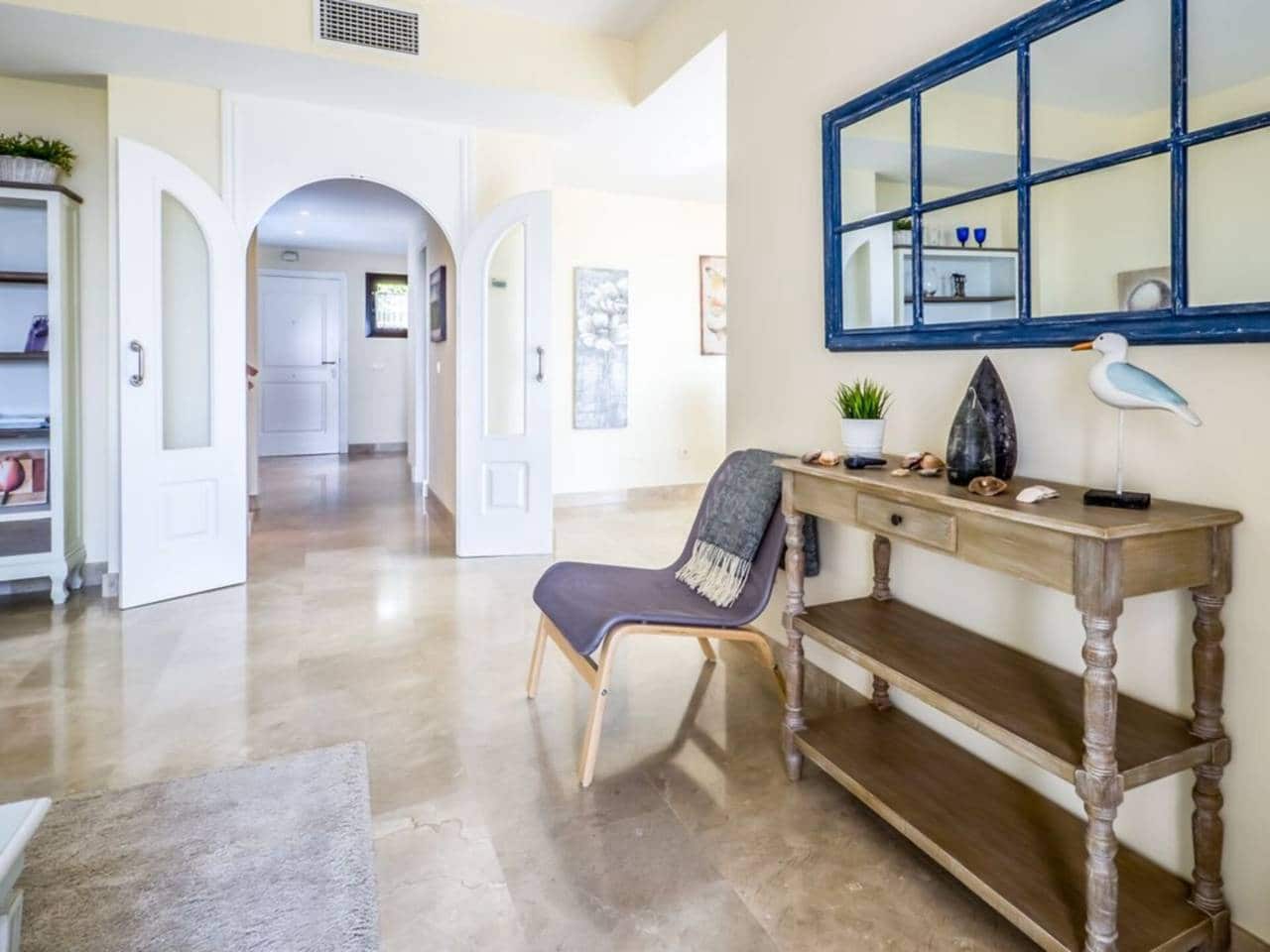 4 quarto Casa em Banda para venda em La Alcaidesa com piscina garagem - 630 000 € (Ref: 9788091)