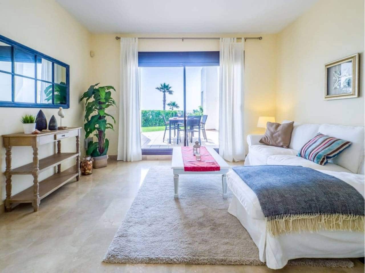 4 quarto Casa em Banda para venda em La Alcaidesa com piscina garagem - 630 000 € (Ref: 9788091)