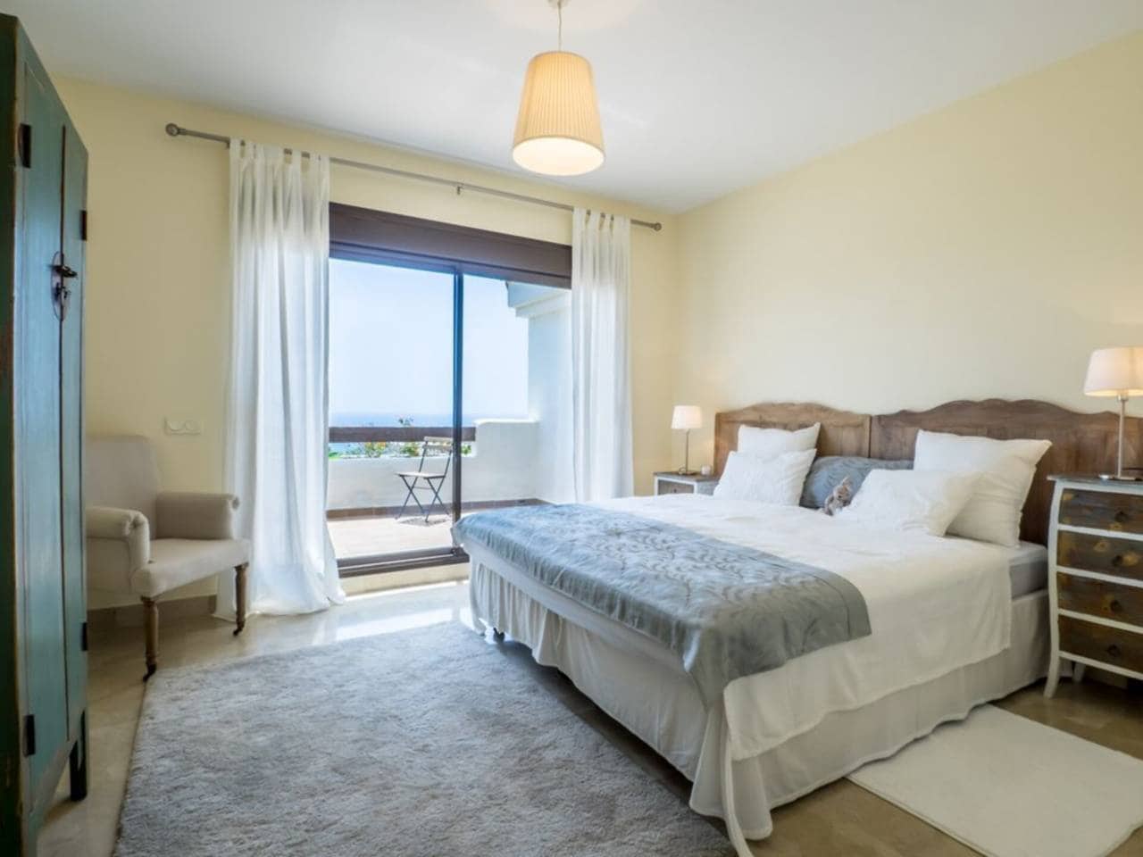 4 quarto Casa em Banda para venda em La Alcaidesa com piscina garagem - 630 000 € (Ref: 9788091)