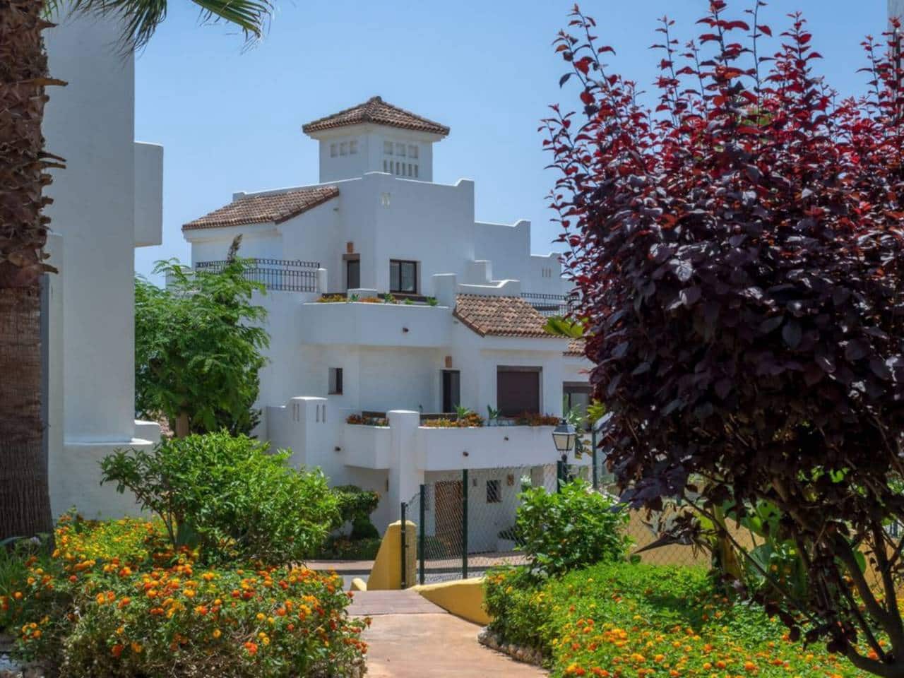 4 quarto Casa em Banda para venda em La Alcaidesa com piscina garagem - 630 000 € (Ref: 9788091)