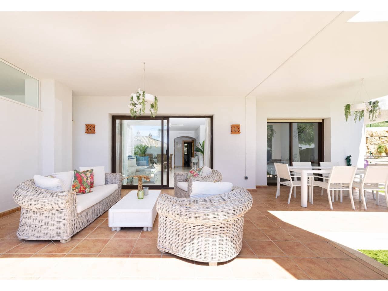 3 chambre Appartement à vendre à Casares avec piscine garage - 409 000 € (Ref: 9821901)