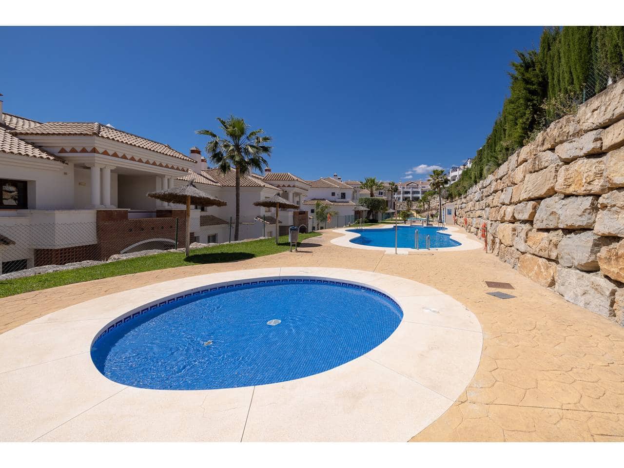 3 chambre Appartement à vendre à Casares avec piscine garage - 409 000 € (Ref: 9821901)