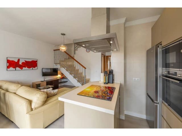 3 soveværelse Lejlighed til salg i Zahara de los Atunes, Barbate med garage - € 550.000 (Ref: 9833167)