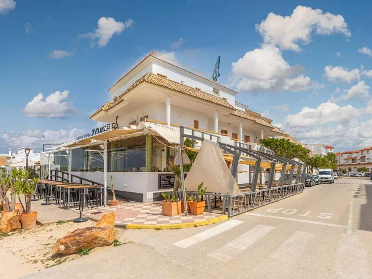3 soveværelse Lejlighed til salg i Zahara de los Atunes med garage - € 550.000 (Ref: 9833167)