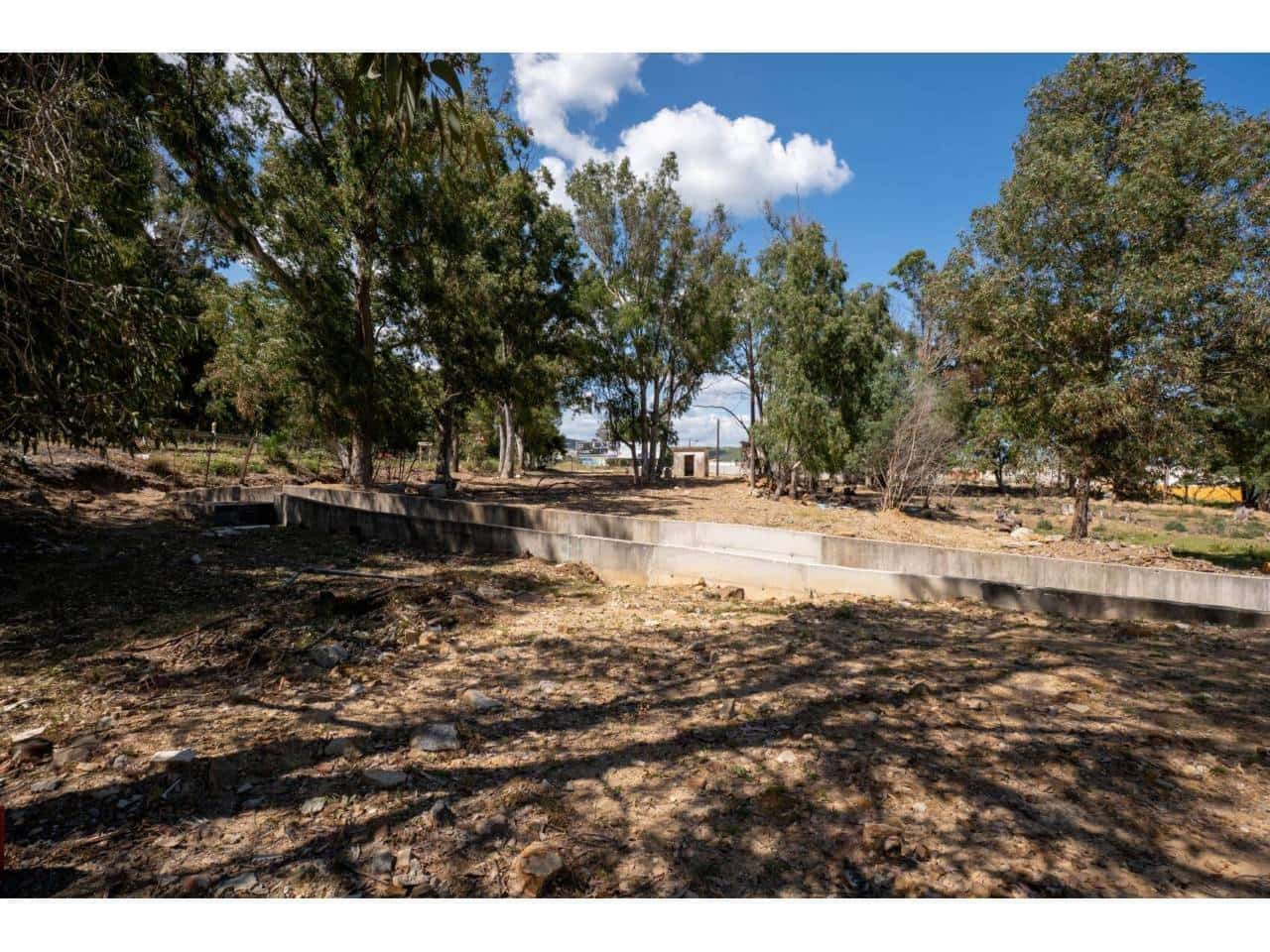 Undeveloped Land for sale in La Linea de la Concepcion - € 16,000,000 (Ref: 9833168)