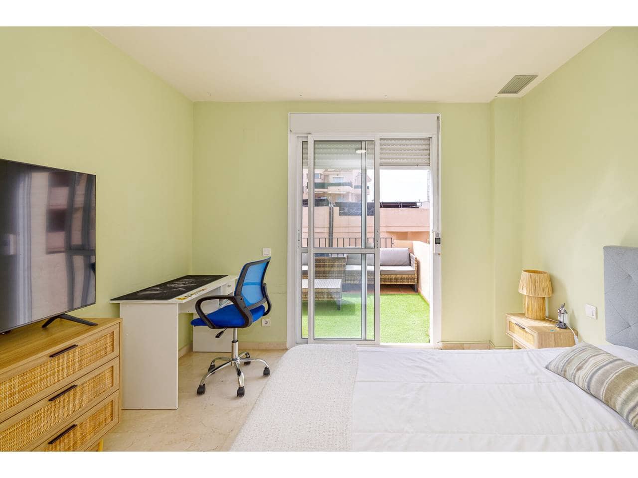 3 slaapkamer Appartement te koop in Manilva met zwembad garage - € 339.000 (Ref: 9835074)