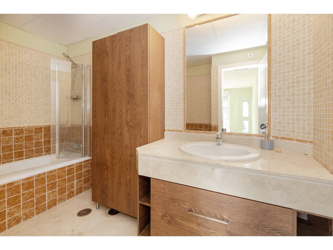 3 slaapkamer Appartement te koop in Manilva met zwembad garage - € 339.000 (Ref: 9835074)