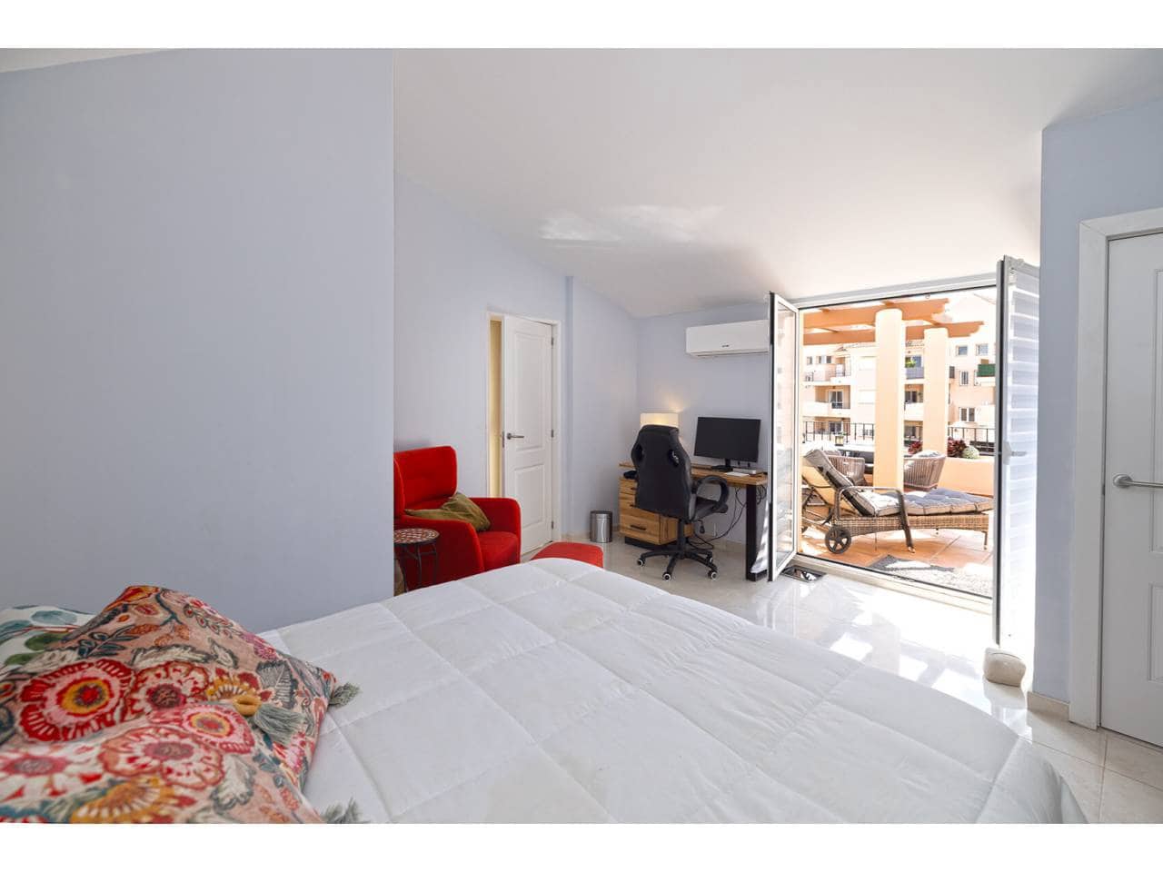 3 slaapkamer Appartement te koop in Manilva met zwembad garage - € 339.000 (Ref: 9835074)