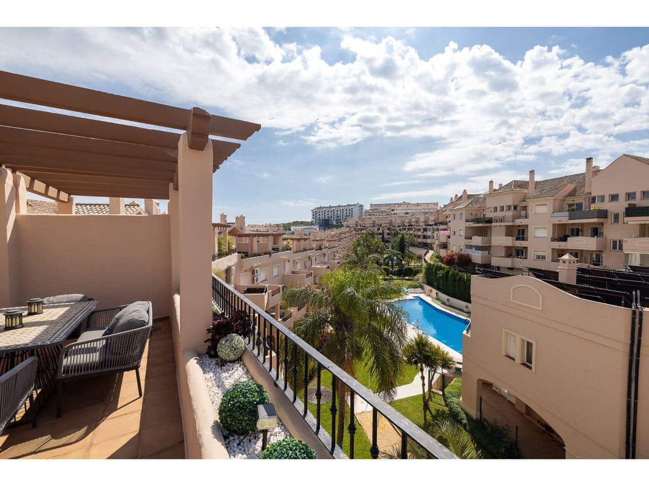 3 slaapkamer Appartement te koop in Manilva met zwembad garage - € 339.000 (Ref: 9835074)