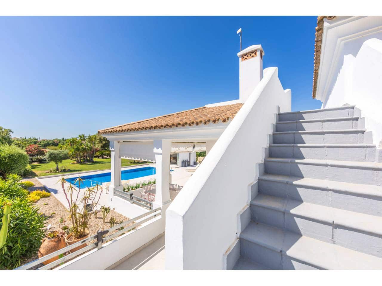 4 bedroom Villa for sale in Benalup with pool garage - € 700,000 (Ref: 9844775)