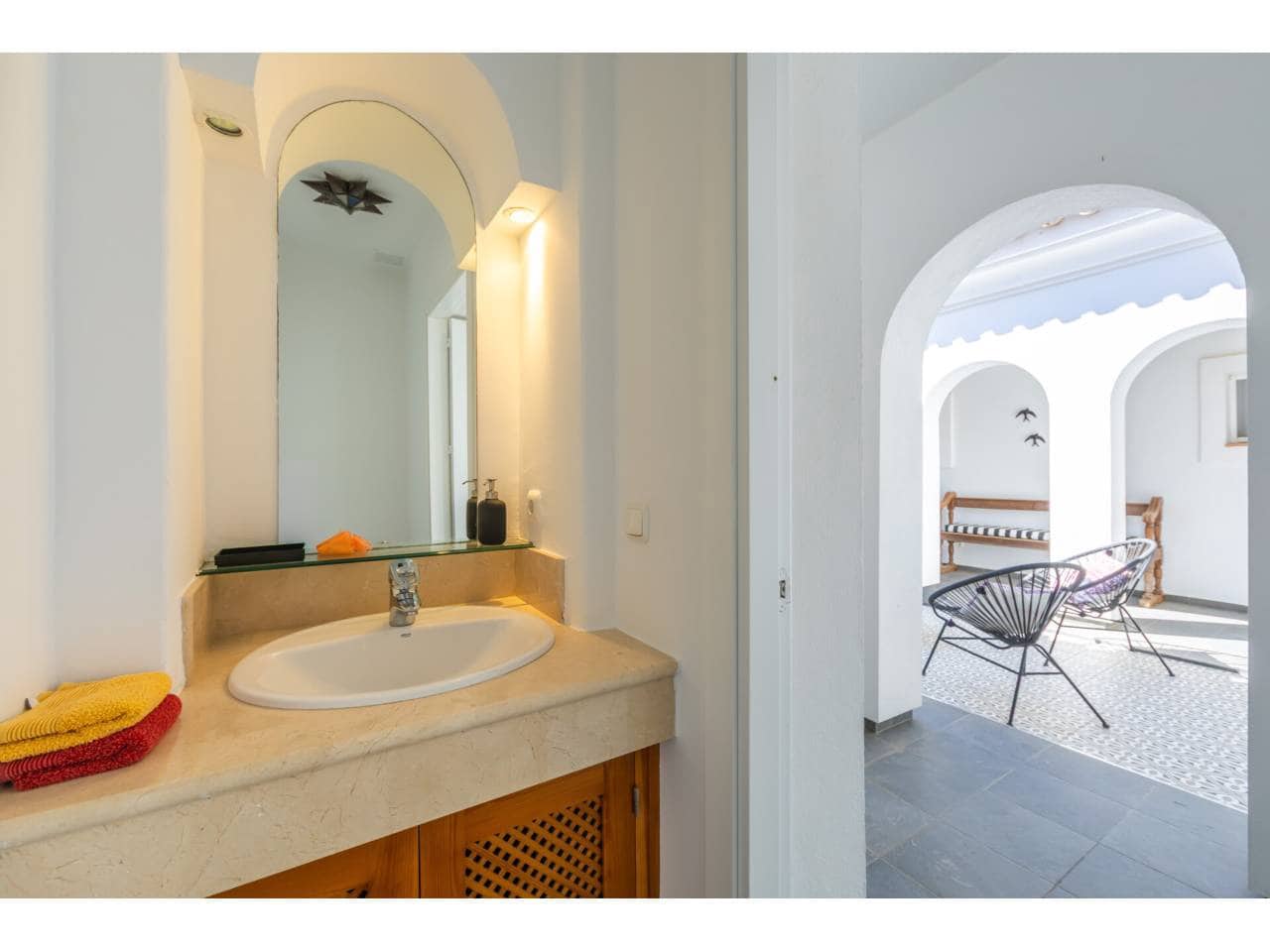 4 bedroom Villa for sale in Benalup with pool garage - € 700,000 (Ref: 9844775)