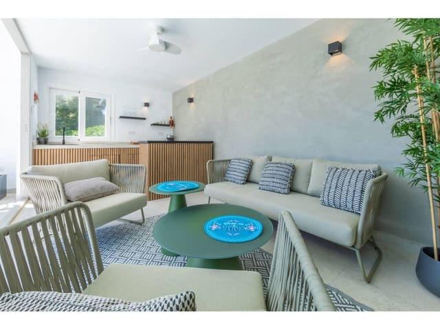 4 sypialnia Willa na sprzedaż w Benalup z basenem garażem - 700 000 € (Ref: 9844775)