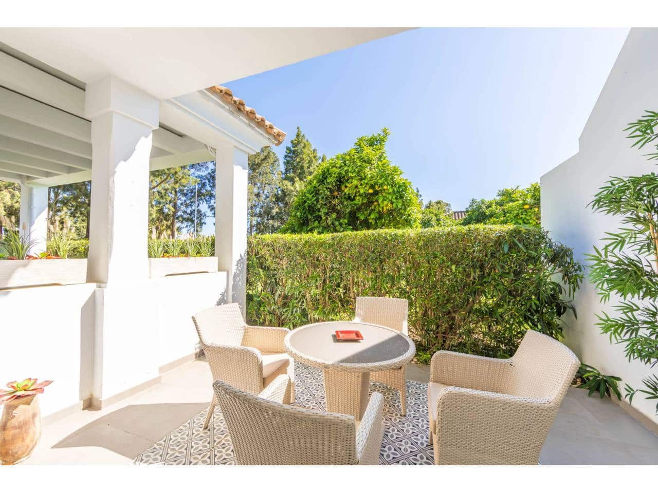 4 bedroom Villa for sale in Benalup with pool garage - € 700,000 (Ref: 9844775)