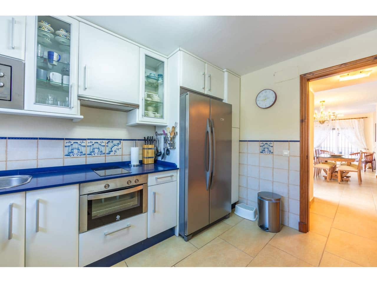 4 soverom Kjedet enebolig til salgs i Zahara de los Atunes med garasje - € 650 000 (Ref: 9848932)
