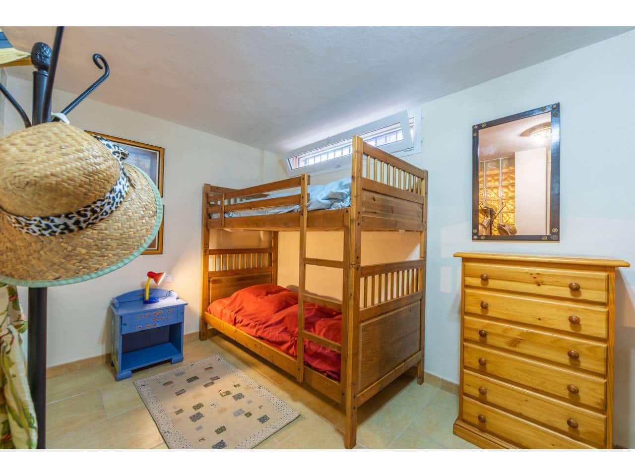 4 soverom Kjedet enebolig til salgs i Zahara de los Atunes med garasje - € 650 000 (Ref: 9848932)