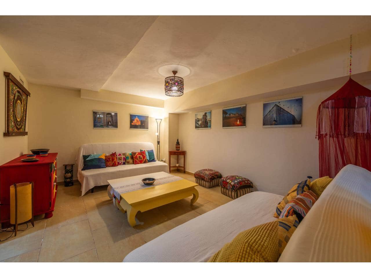 4 soverom Kjedet enebolig til salgs i Zahara de los Atunes med garasje - € 650 000 (Ref: 9848932)