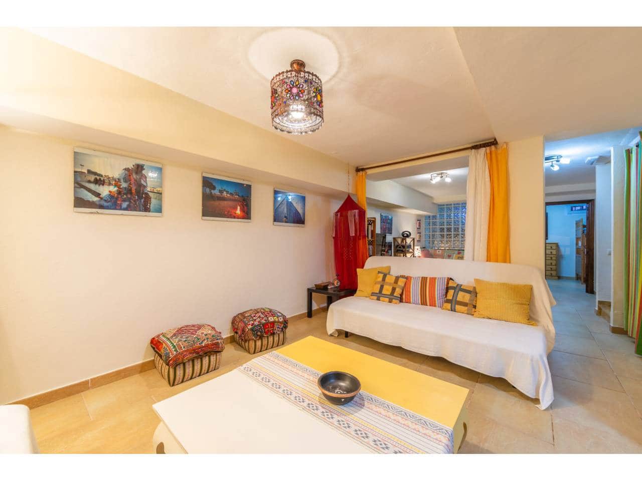 4 soverom Kjedet enebolig til salgs i Zahara de los Atunes med garasje - € 650 000 (Ref: 9848932)