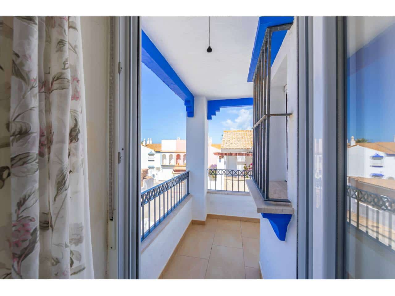 4 soverom Kjedet enebolig til salgs i Zahara de los Atunes med garasje - € 650 000 (Ref: 9848932)