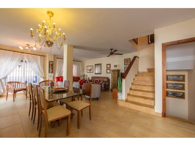 4 camera da letto Villetta Bifamiliare in vendita in Tarifa con garage - 599.000 € (Rif: 9848932)