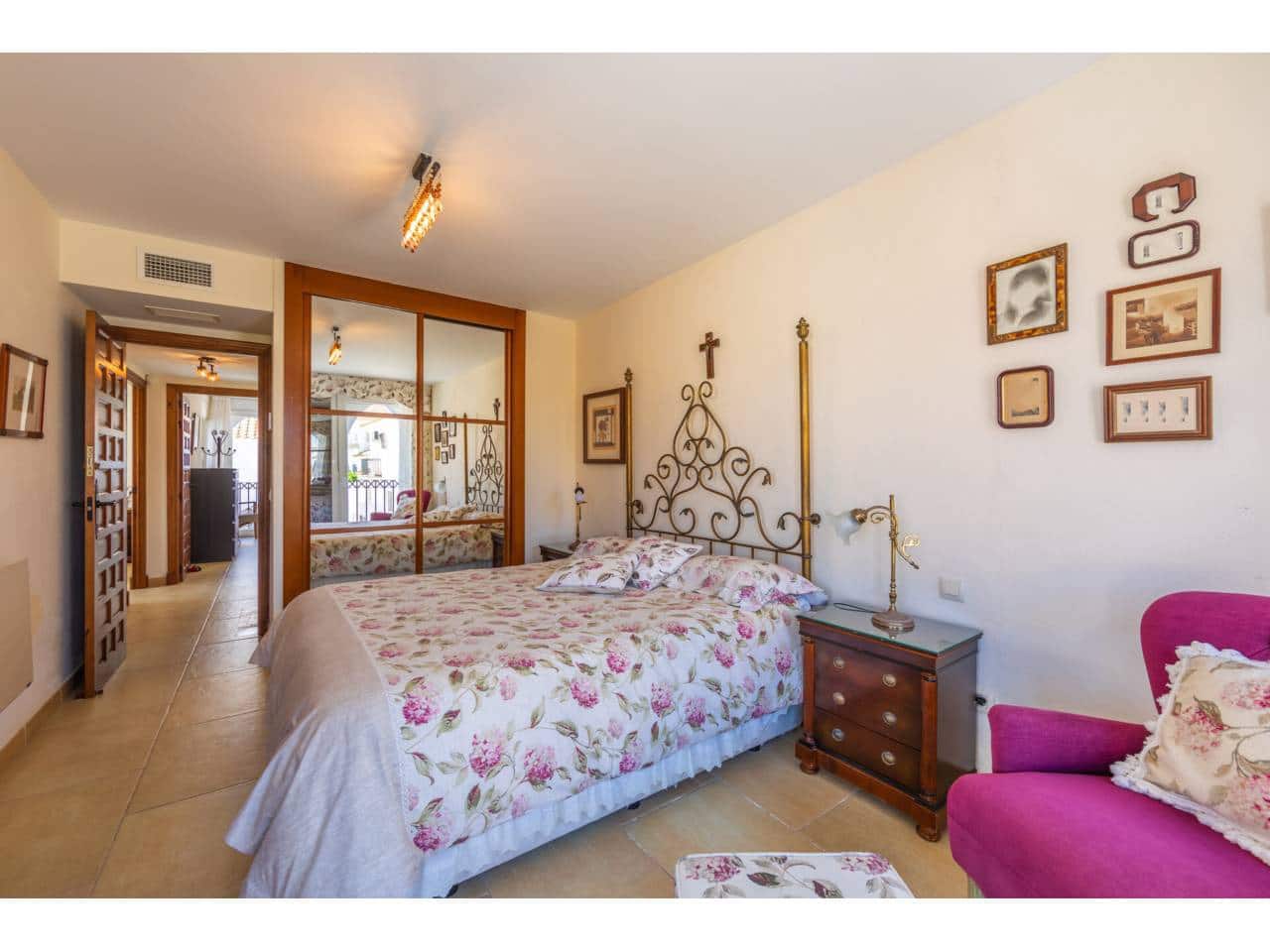 4 soverom Kjedet enebolig til salgs i Zahara de los Atunes med garasje - € 650 000 (Ref: 9848932)