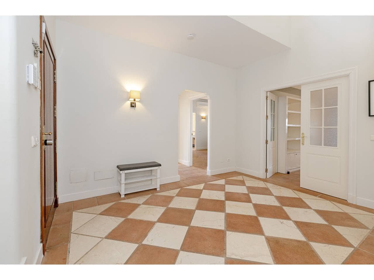 4 bedroom Villa for sale in Sotogrande with pool garage - € 1,698,000 (Ref: 9859020)