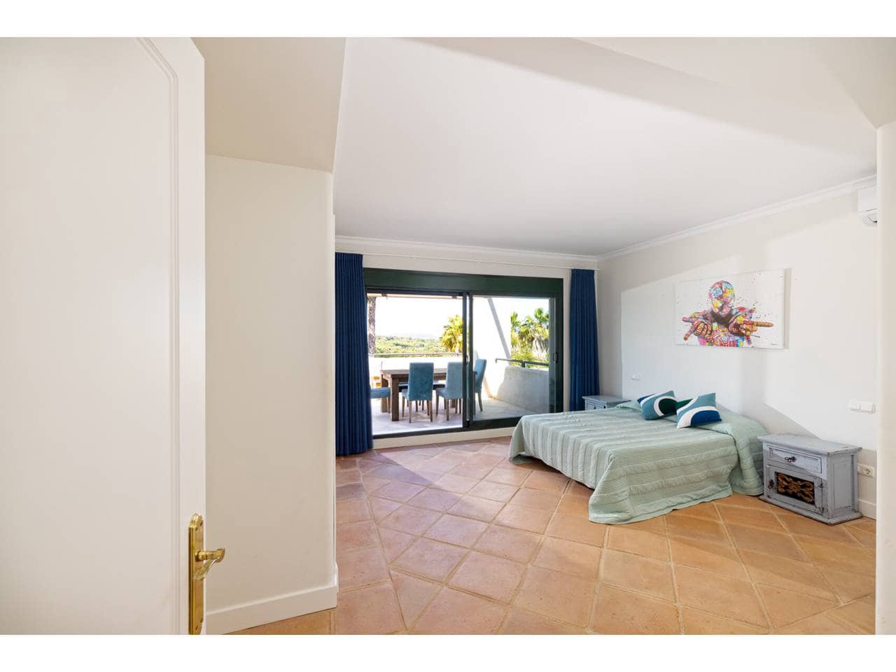 4 bedroom Villa for sale in Sotogrande with pool garage - € 1,698,000 (Ref: 9859020)