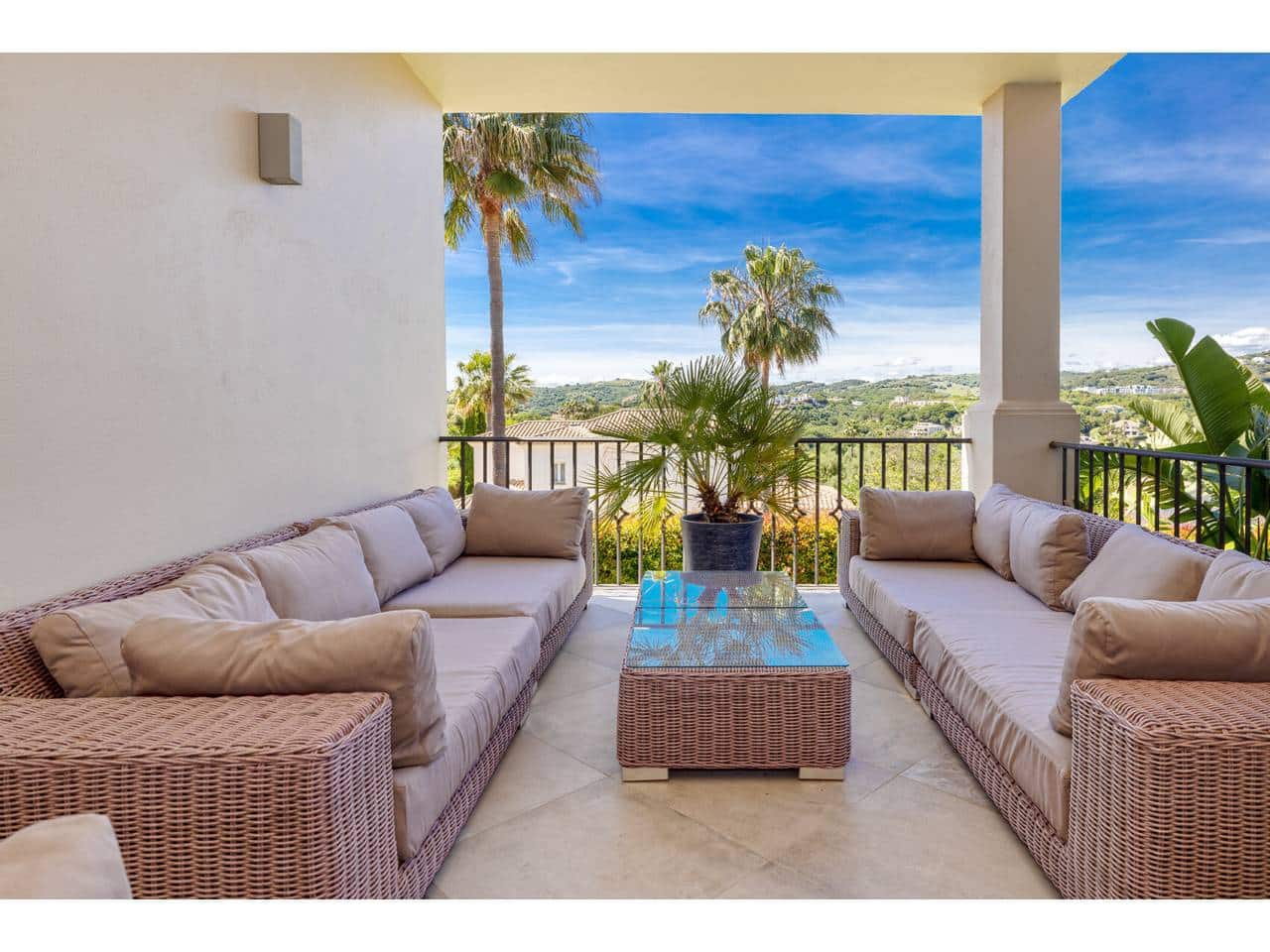 4 bedroom Villa for sale in Sotogrande with pool garage - € 1,698,000 (Ref: 9859020)