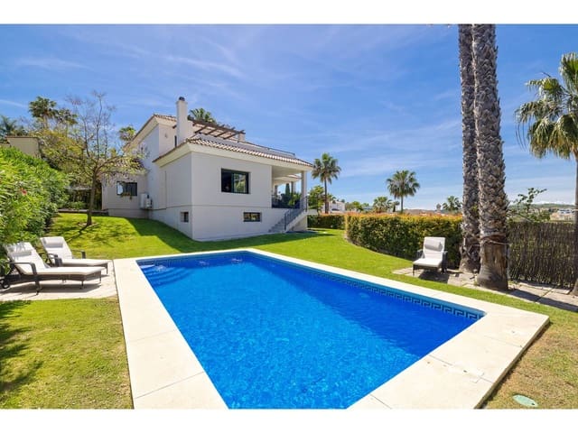 4 makuuhuone Huvila myytävänä paikassa Sotogrande Alto, San Roque mukana uima-altaan 
autotalli - 1 698 000 € (Ref: 9859020)