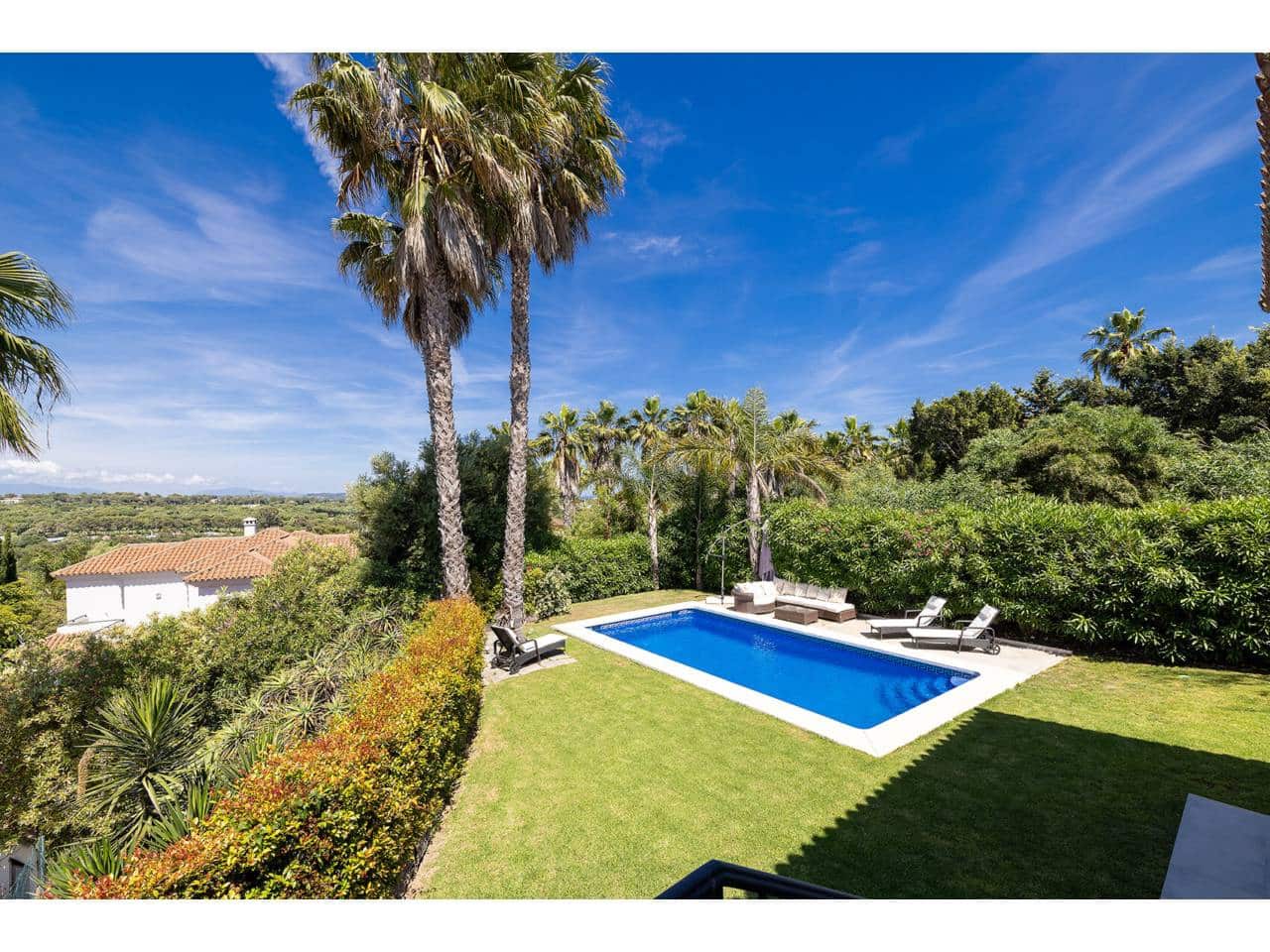 4 bedroom Villa for sale in Sotogrande with pool garage - € 1,698,000 (Ref: 9859020)