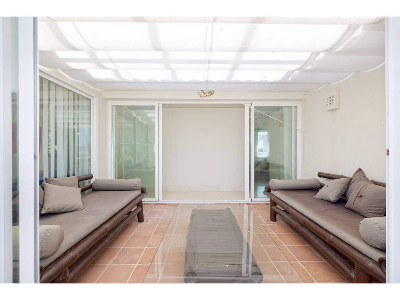 3 chambre Penthouse à vendre à Casares avec piscine garage - 590 000 € (Ref: 9863875)