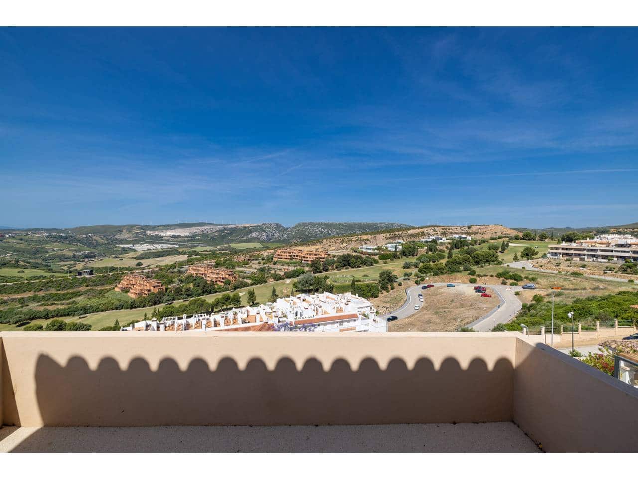 3 chambre Penthouse à vendre à Casares avec piscine garage - 590 000 € (Ref: 9863875)